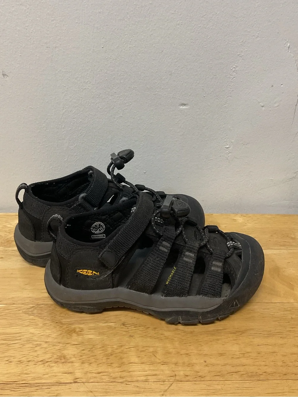 Keen excellent preowned